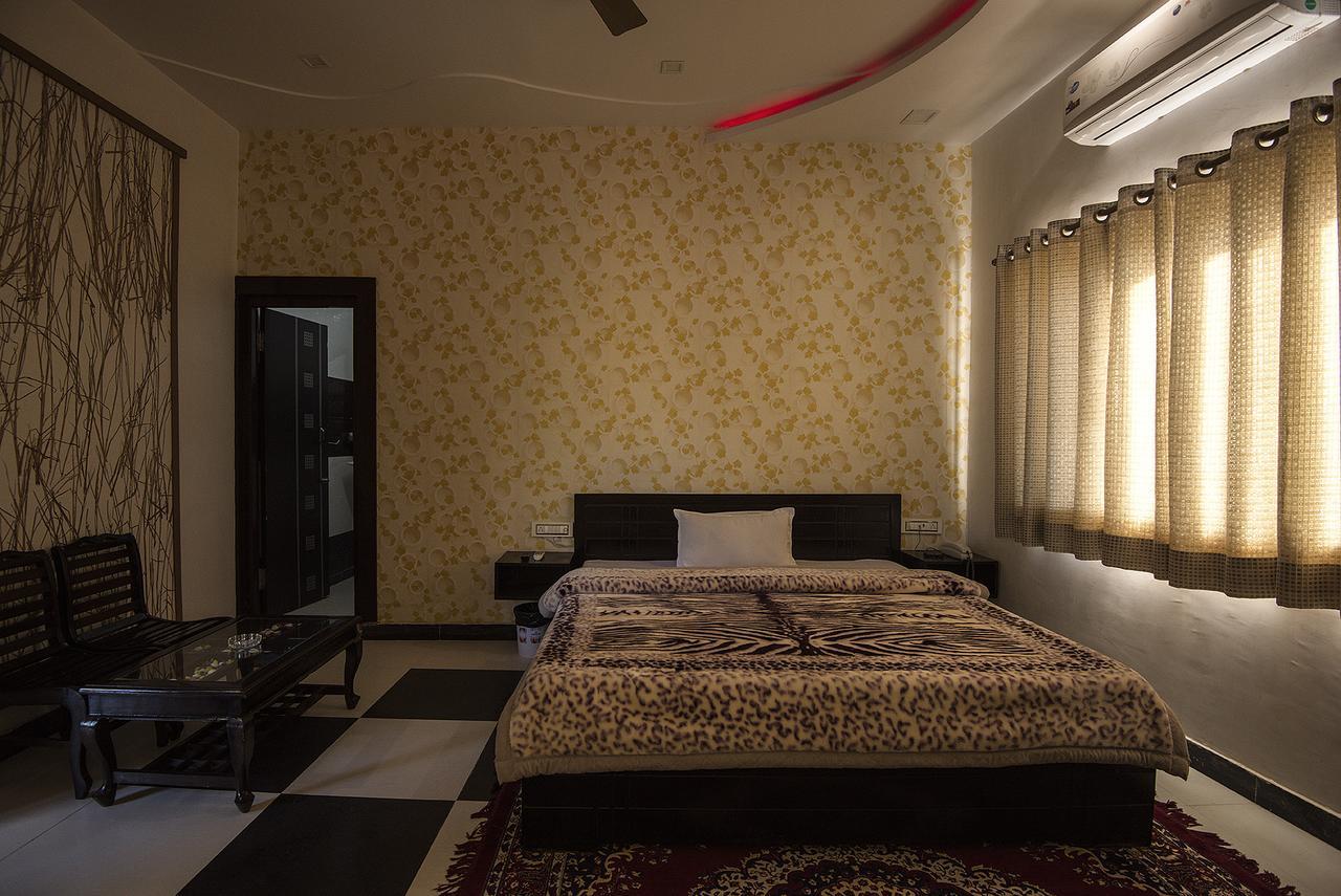 Royal Rawat Palace Pushkar Bagian luar foto